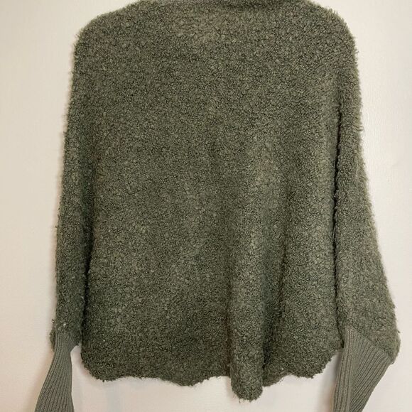 BCBGMAXAZRIA Military Green High Low Turtleneck Sweater - Picture 5 of 6